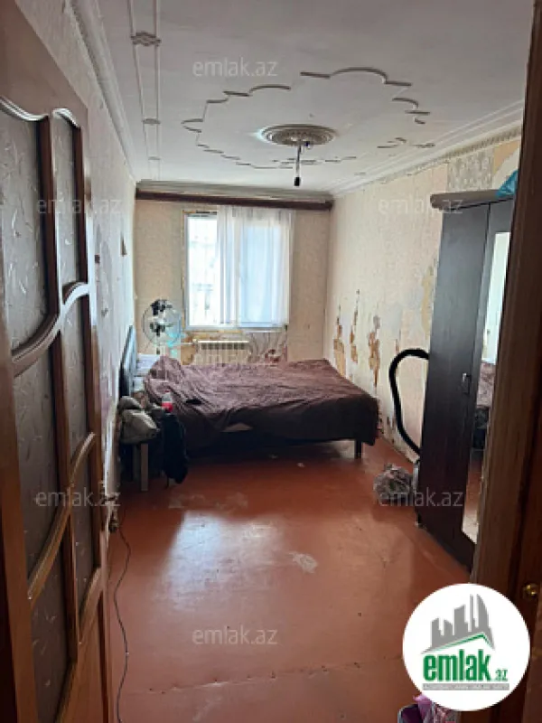 Satılır 2 otaqlı köhnə tikili 60 m²