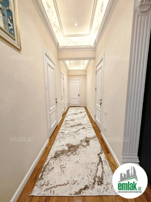 Satılır 4 otaqlı yeni tikili 225 m²