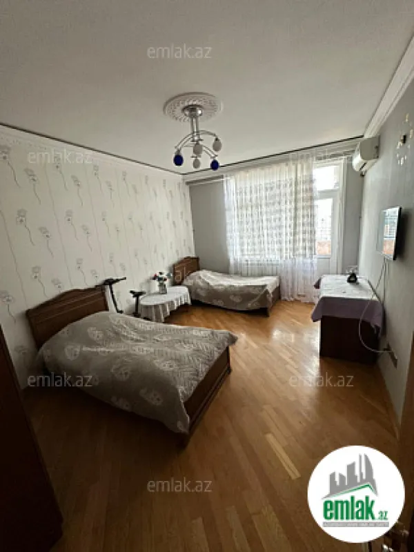 Satılır 4 otaqlı yeni tikili 172 m²