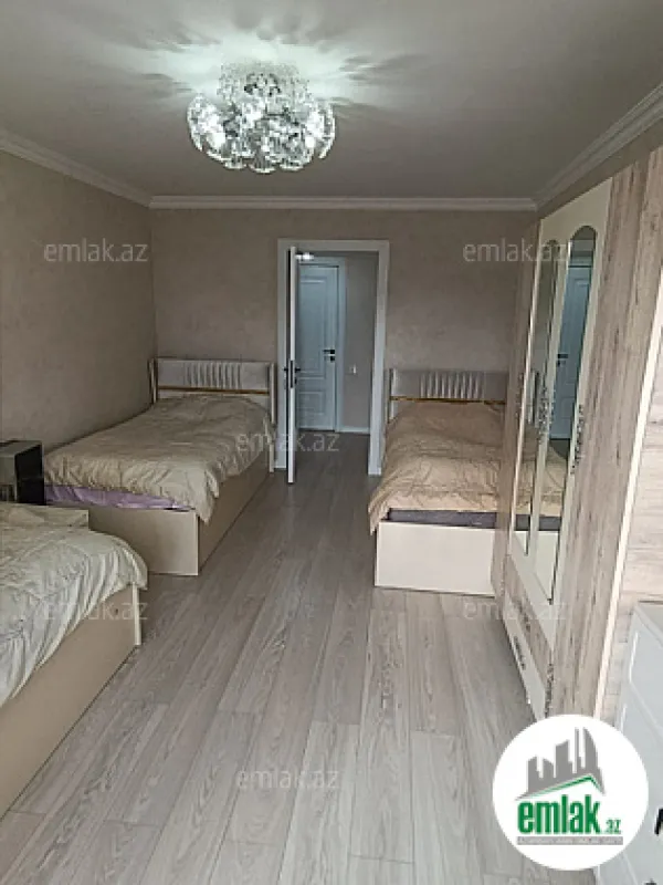 Satılır 3 otaqlı köhnə tikili 75 m²
