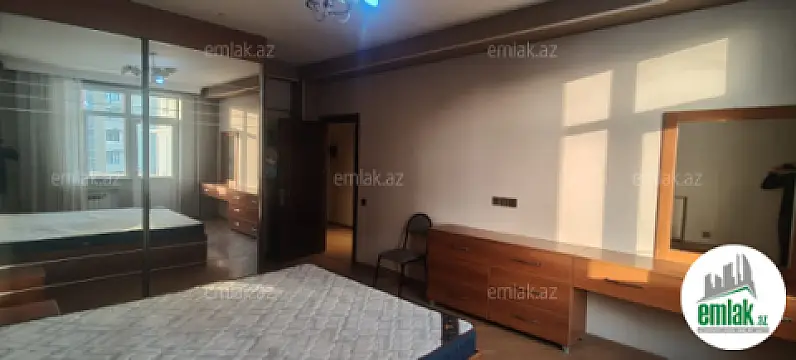 Satılır 2 otaqlı yeni tikili 64 m²