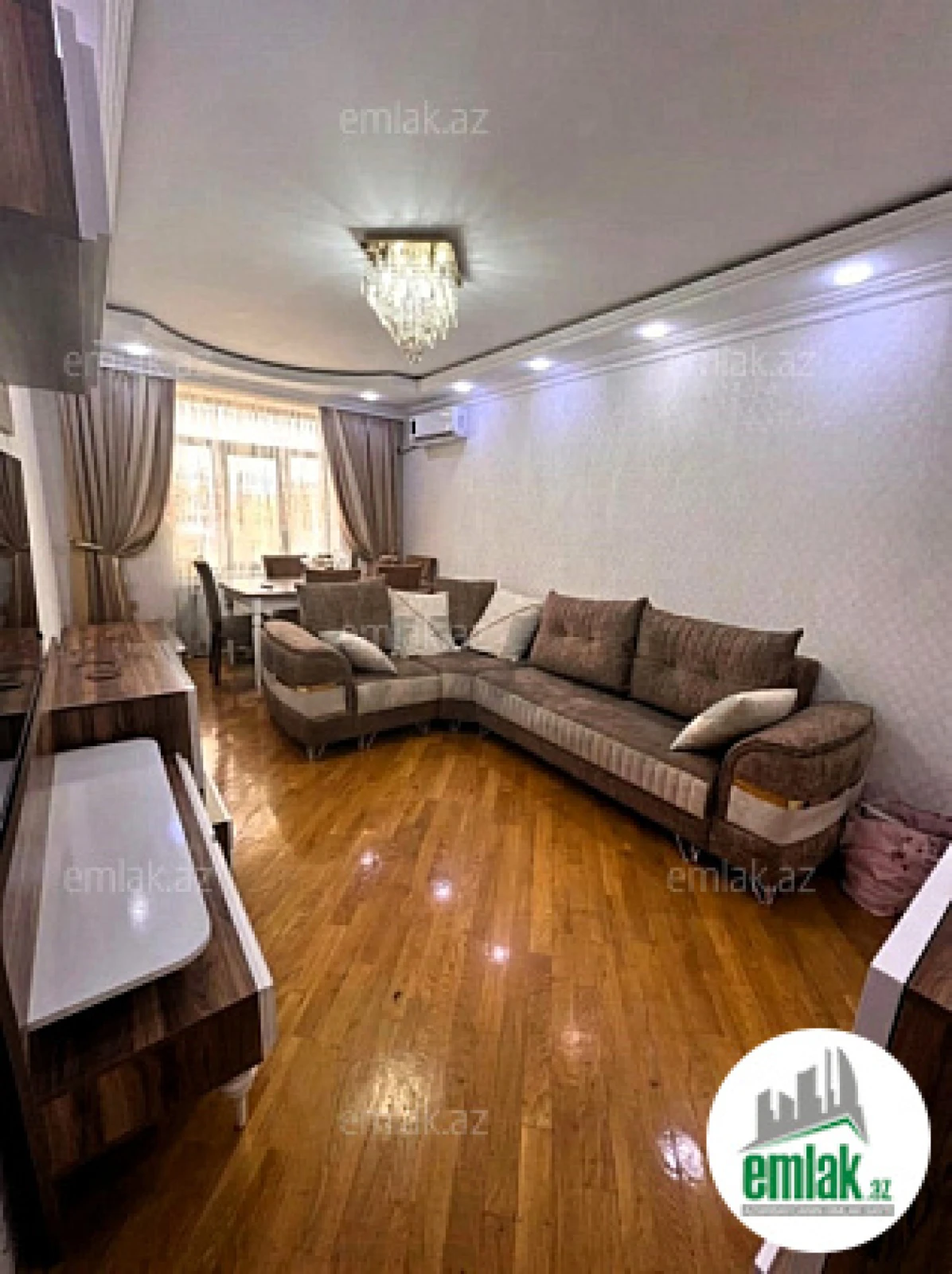 Satılır 2 otaqlı köhnə tikili 60 m²