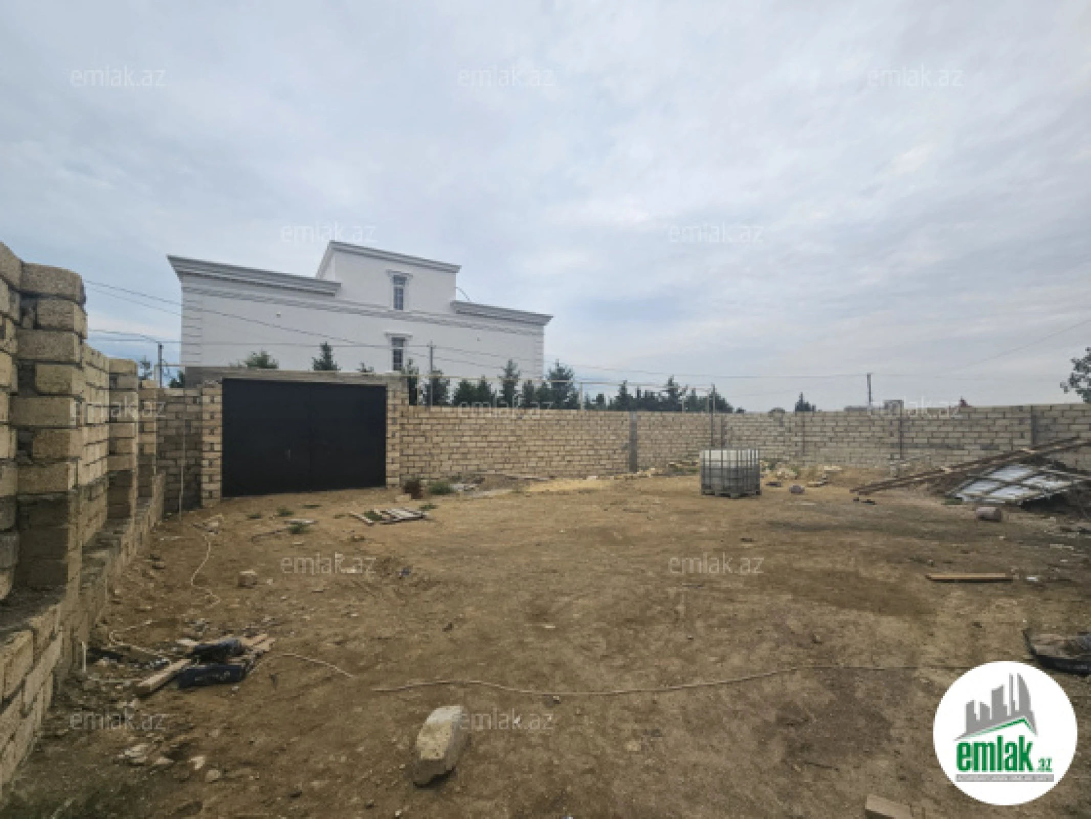Satılır 6 otaqlı həyət evi 360 m²