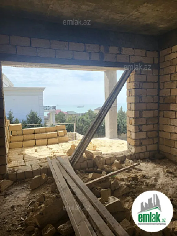 Satılır 6 otaqlı həyət evi 360 m²