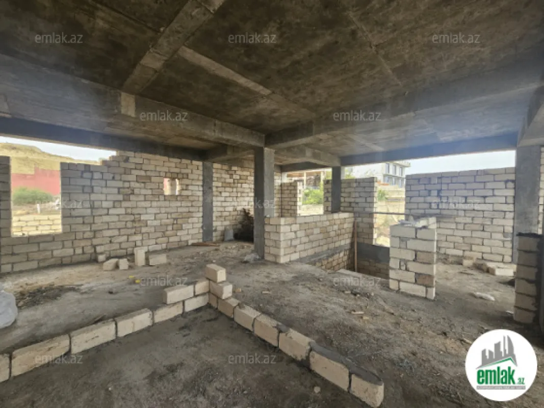 Satılır 6 otaqlı həyət evi 360 m²