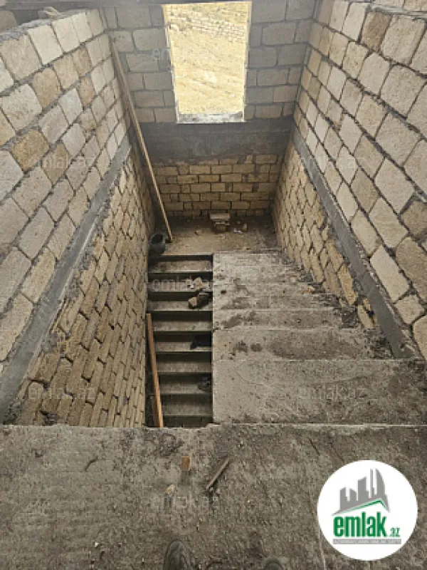 Satılır 6 otaqlı həyət evi 360 m²