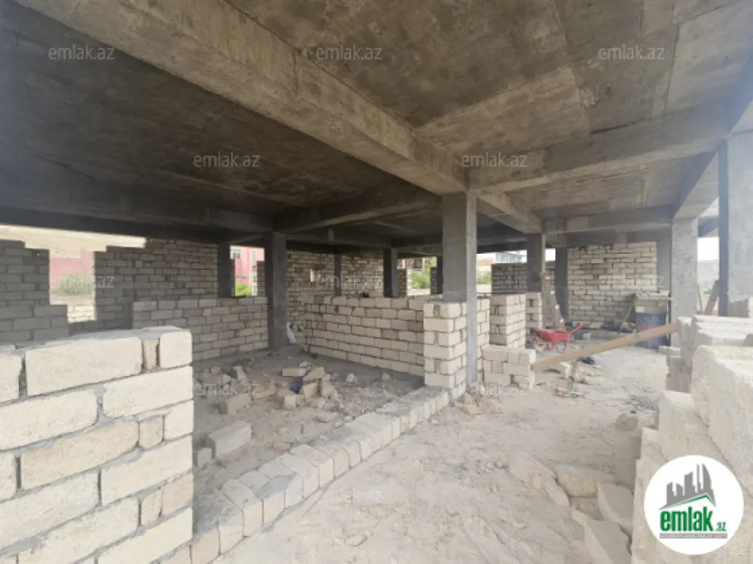 Satılır 6 otaqlı həyət evi 360 m²