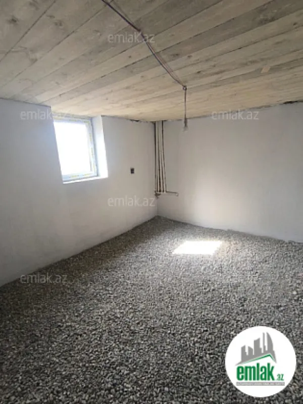 Satılır 4 otaqlı həyət evi 150 m²