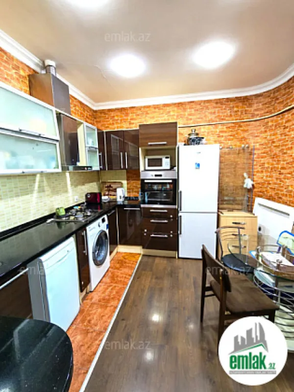 Satılır 3 otaqlı yeni tikili 95 m²