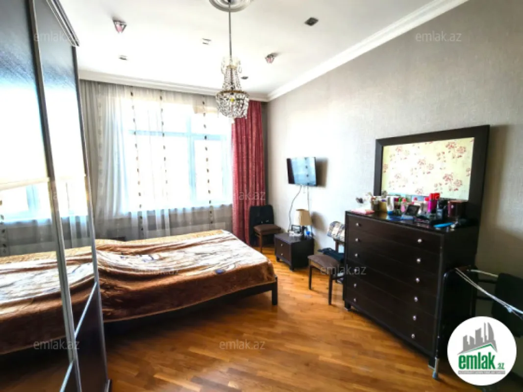 Satılır 3 otaqlı yeni tikili 95 m²