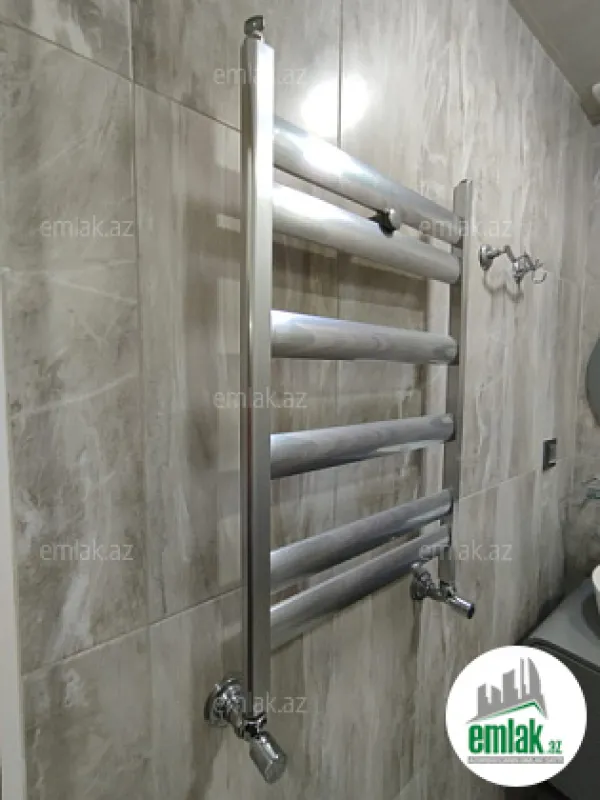 Satılır 2 otaqlı köhnə tikili 58 m²