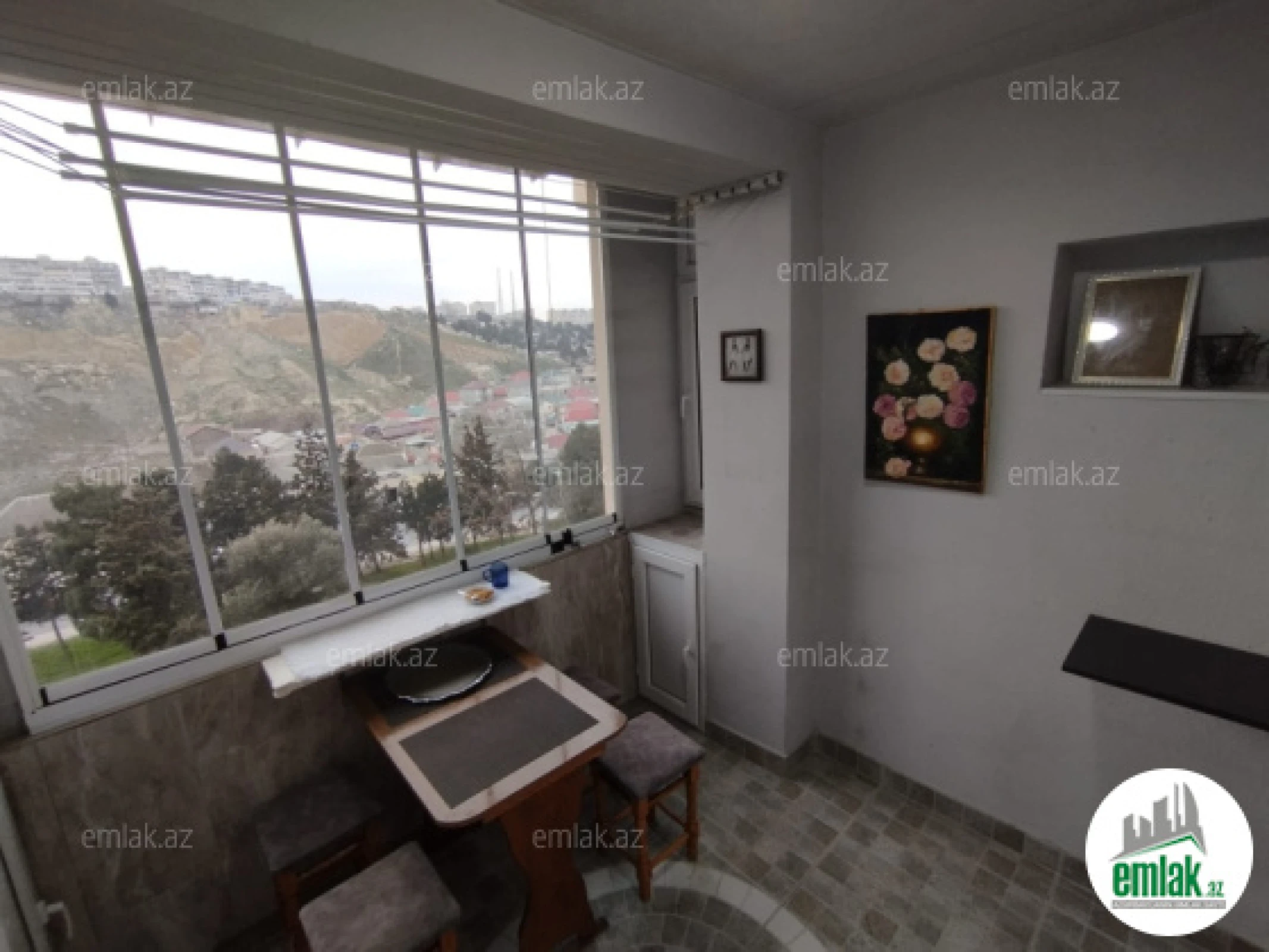 Satılır 2 otaqlı köhnə tikili 58 m²