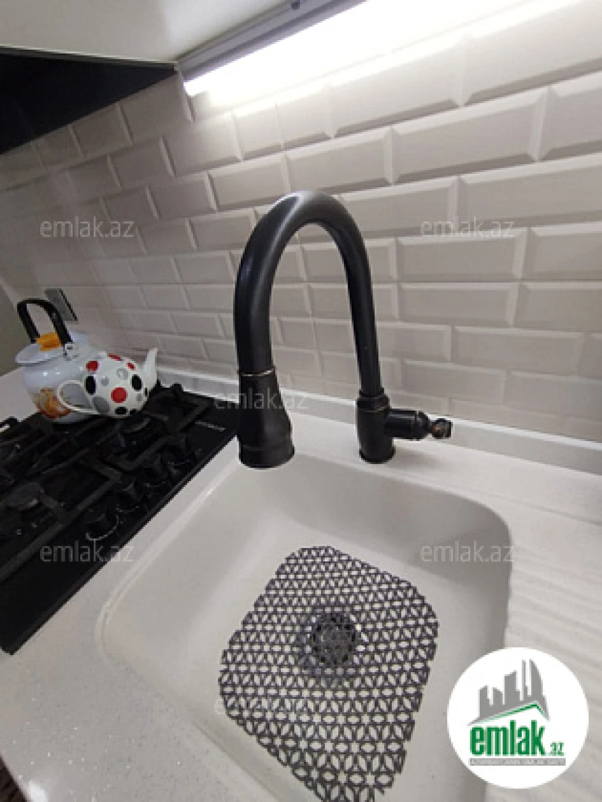 Satılır 2 otaqlı köhnə tikili 58 m²