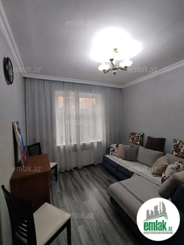 Satılır 2 otaqlı köhnə tikili 58 m²