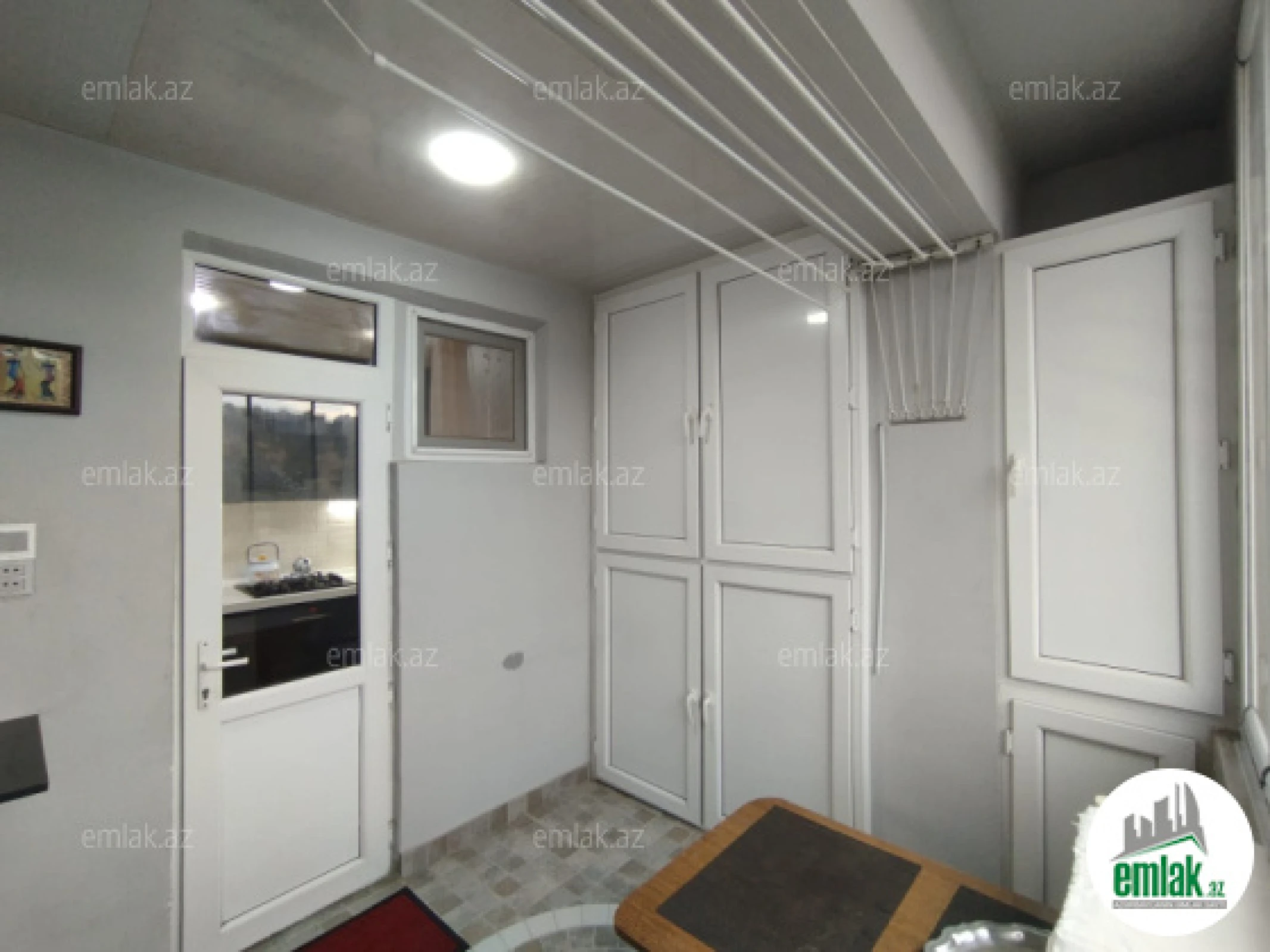 Satılır 2 otaqlı köhnə tikili 58 m²