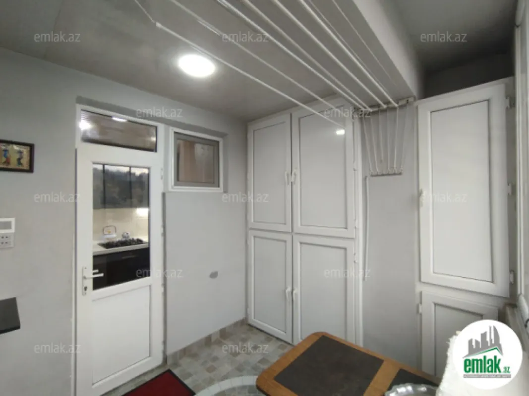 Satılır 2 otaqlı köhnə tikili 58 m²