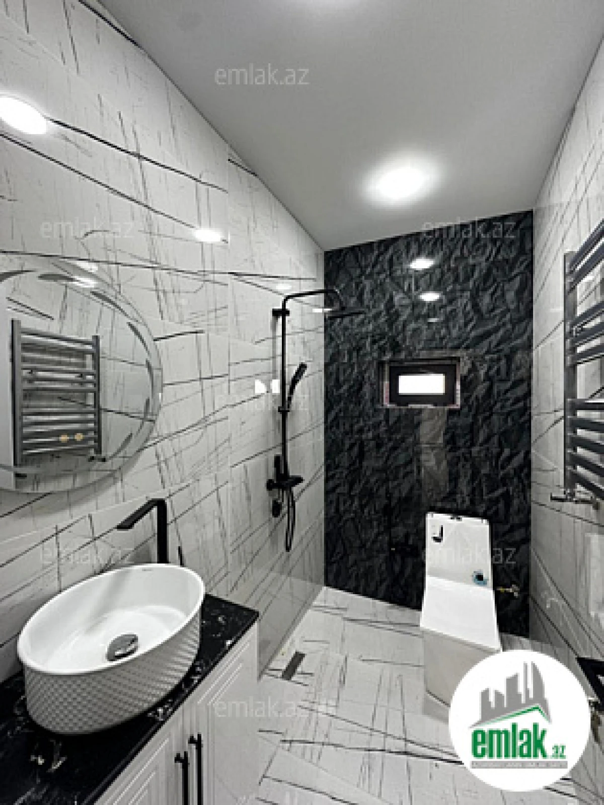 Satılır 4 otaqlı mənzil 200 m²