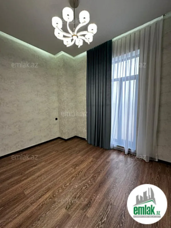 Satılır 4 otaqlı mənzil 200 m²