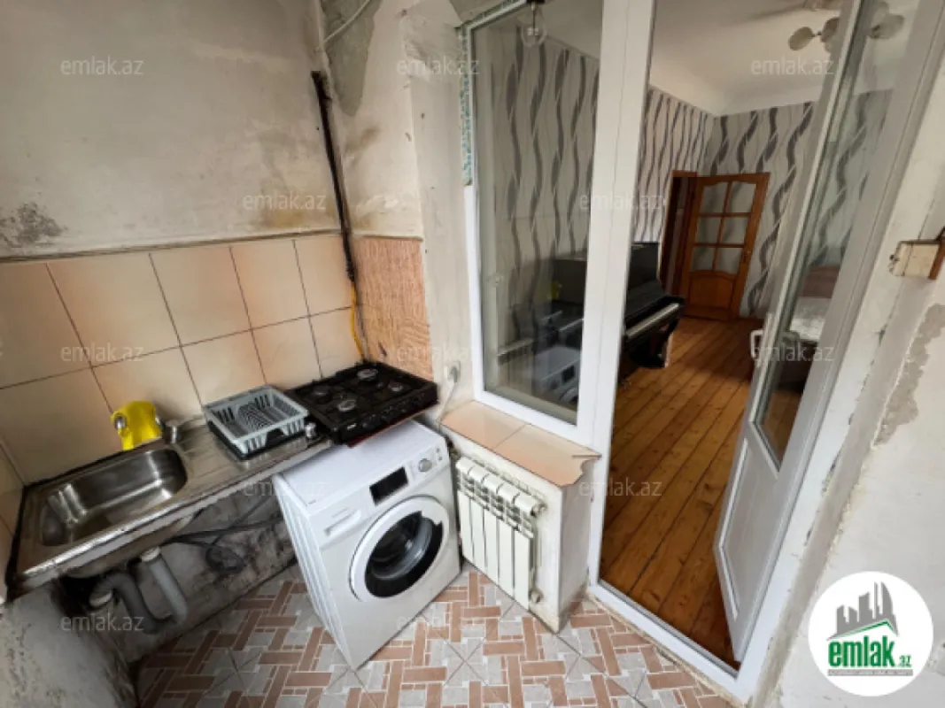 Satılır 2 otaqlı köhnə tikili 40 m²