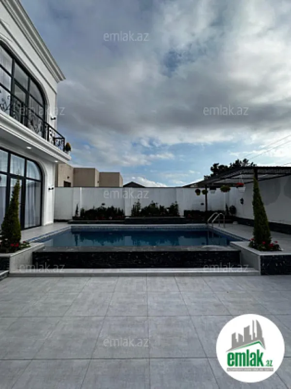 Satılır 4 otaqlı həyət evi 200 m²