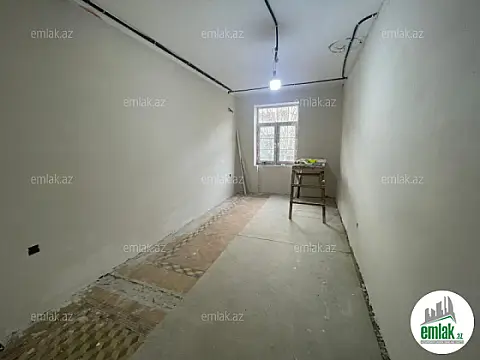 Satılır 2 otaqlı köhnə tikili 53 m²