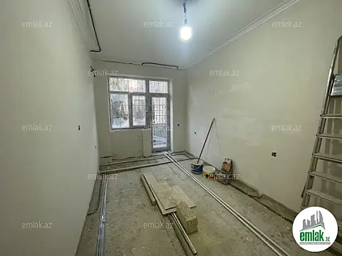 Satılır 2 otaqlı köhnə tikili 53 m²