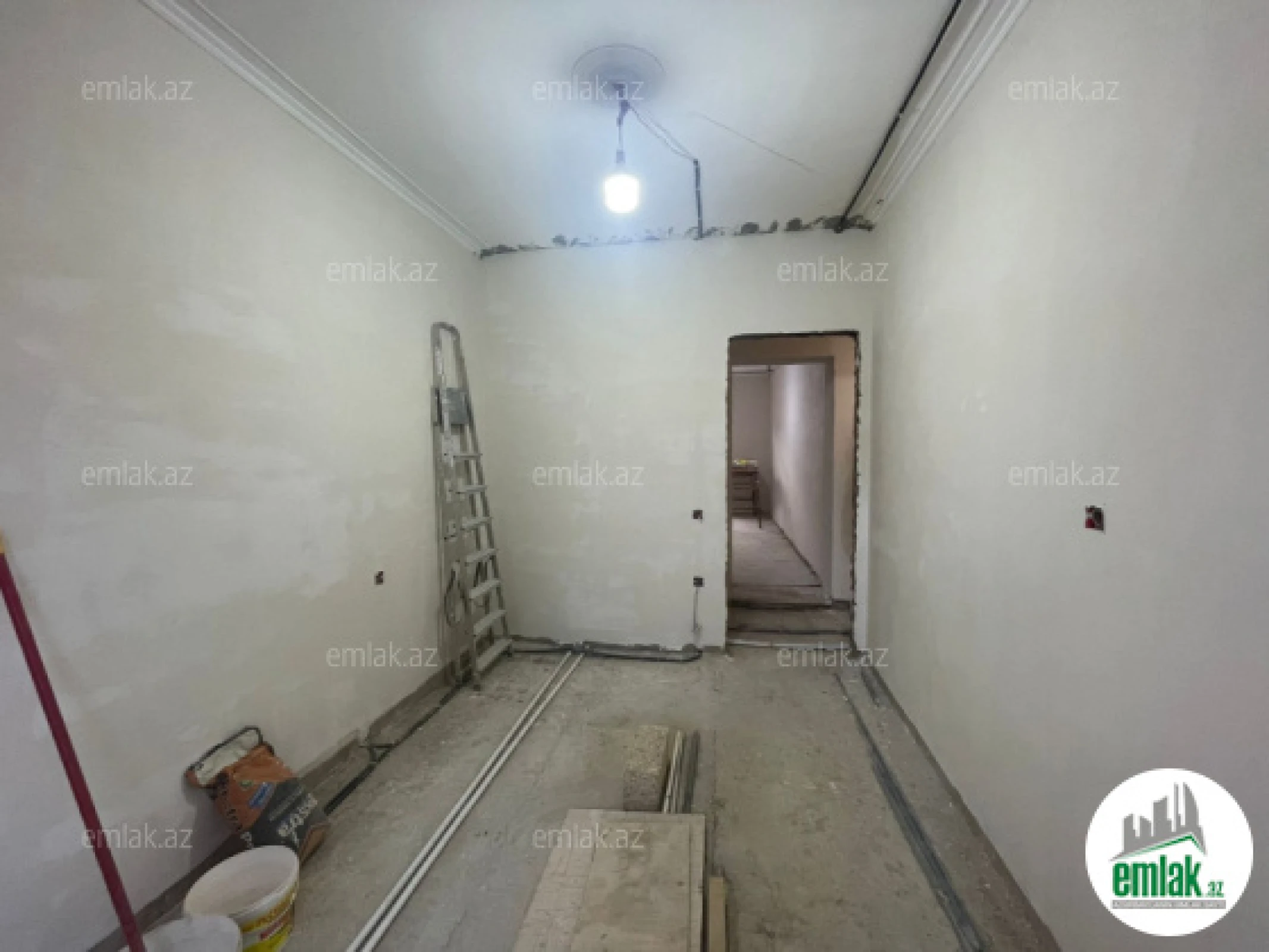 Satılır 2 otaqlı köhnə tikili 53 m²
