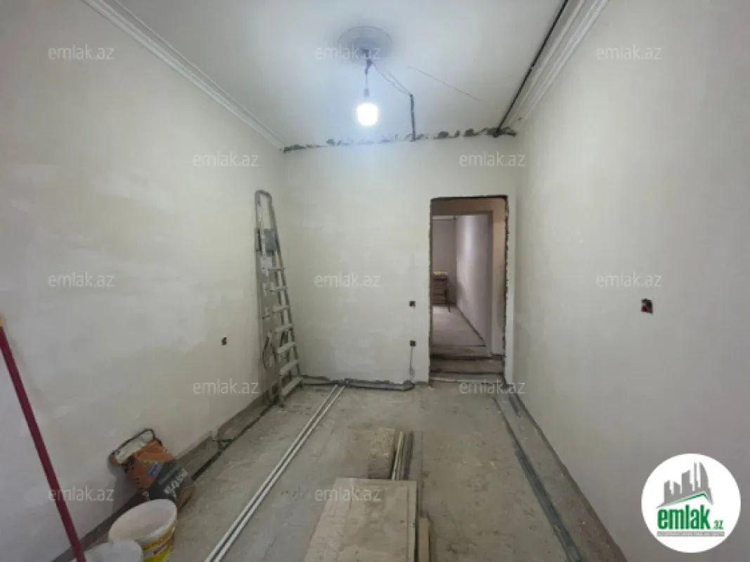 Satılır 2 otaqlı köhnə tikili 53 m²