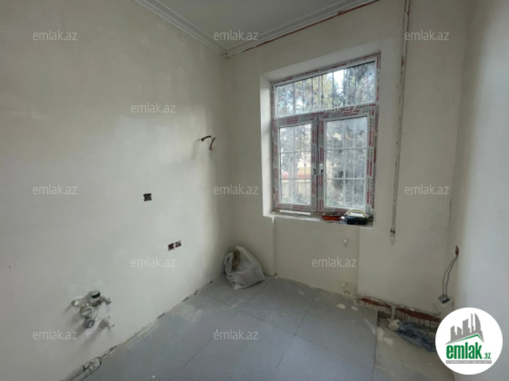 Satılır 2 otaqlı köhnə tikili 53 m²