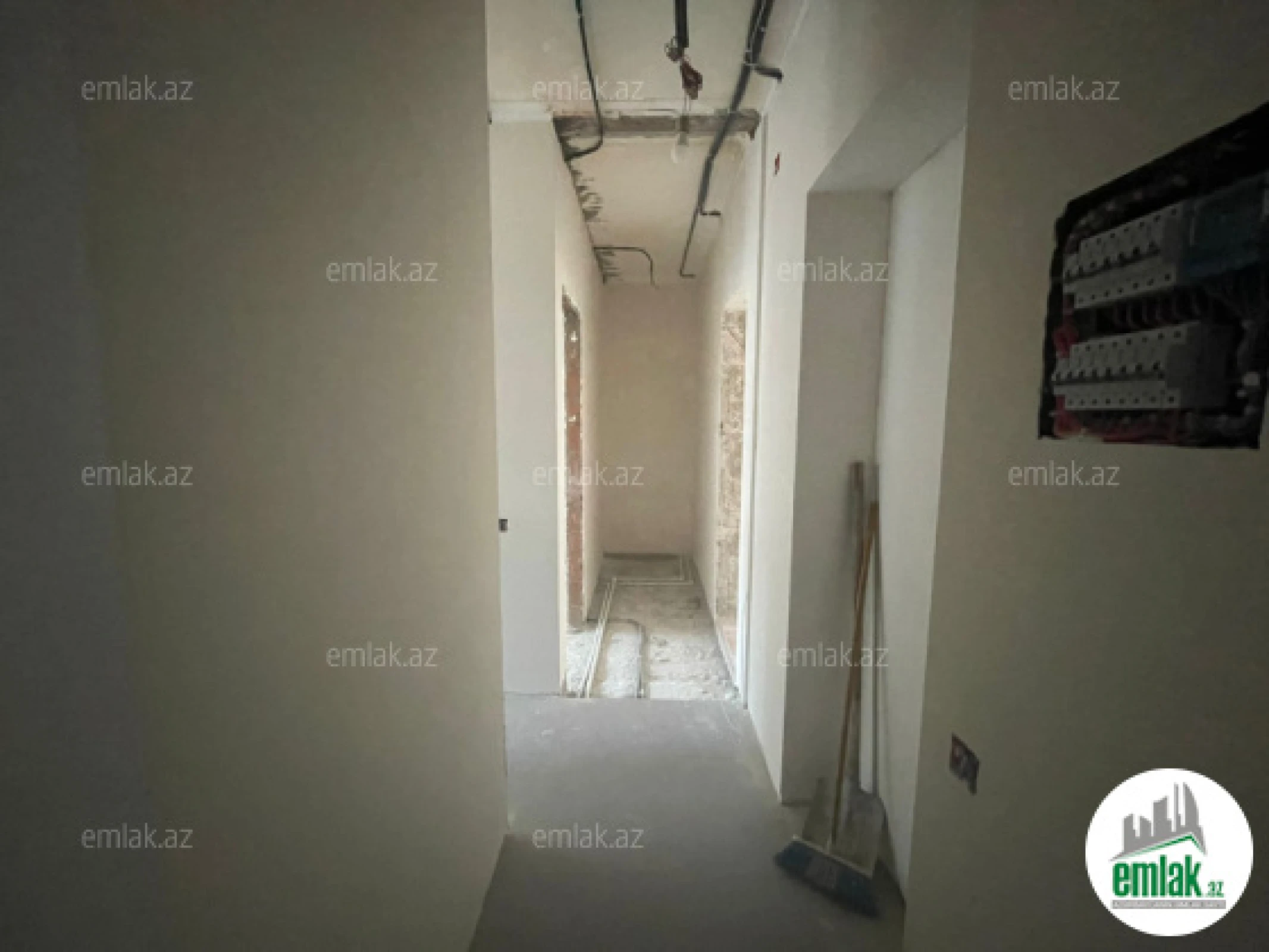 Satılır 2 otaqlı köhnə tikili 53 m²