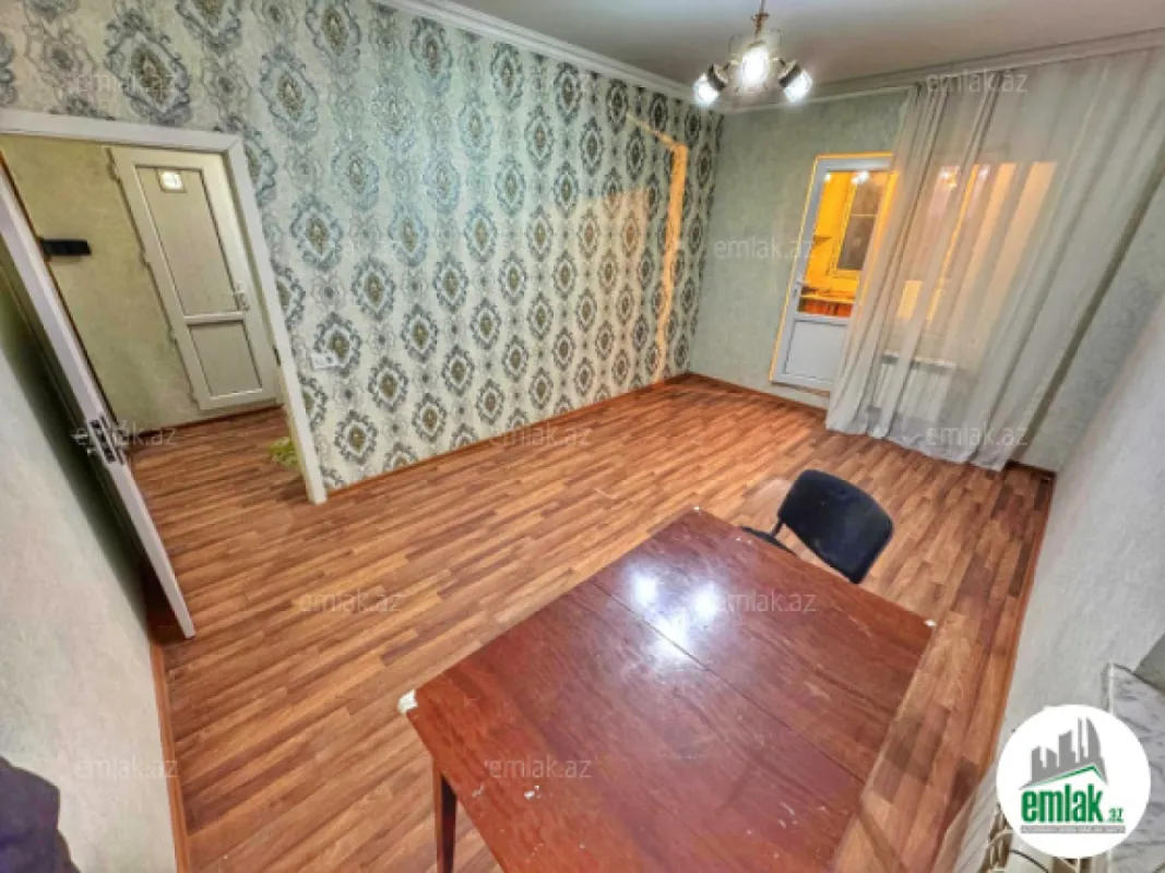 Satılır 2 otaqlı köhnə tikili 45 m²