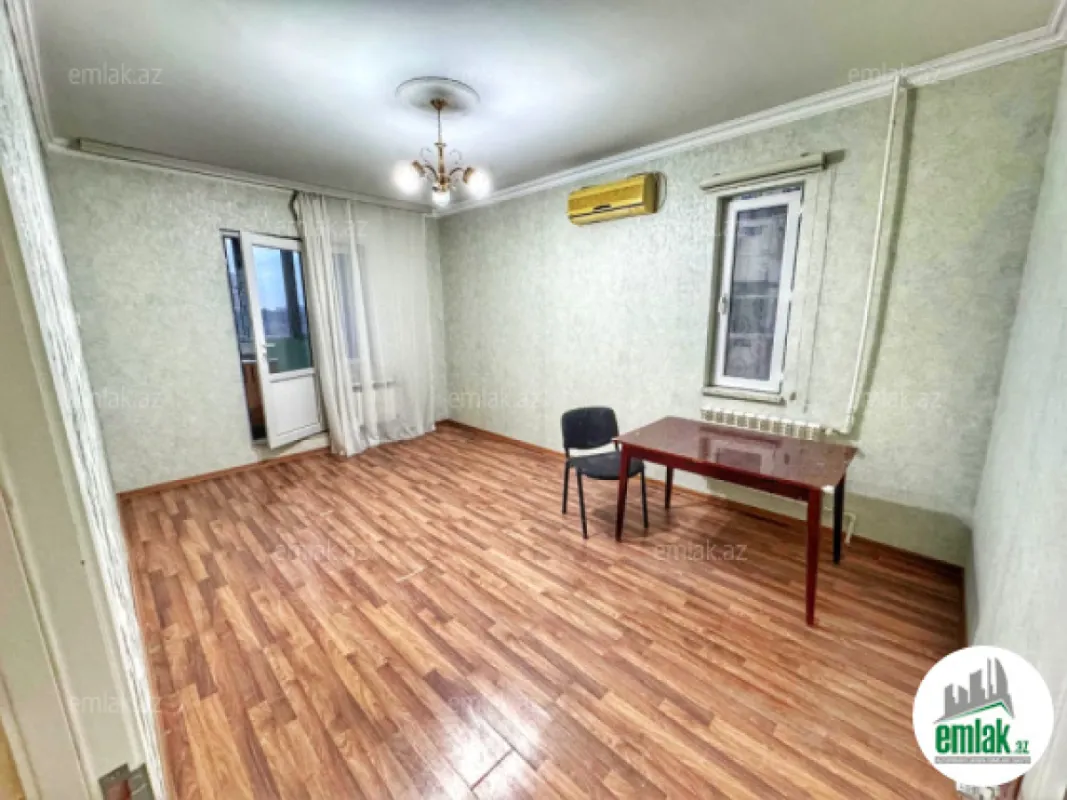 Satılır 2 otaqlı köhnə tikili 45 m²