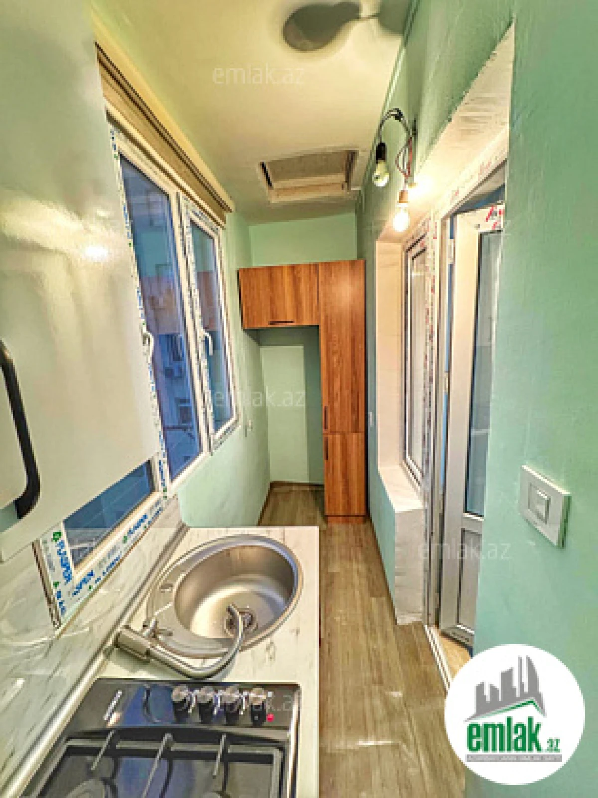 Satılır 2 otaqlı köhnə tikili 45 m²