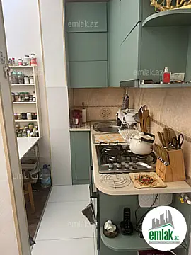 Satılır 1 otaqlı köhnə tikili 35 m²