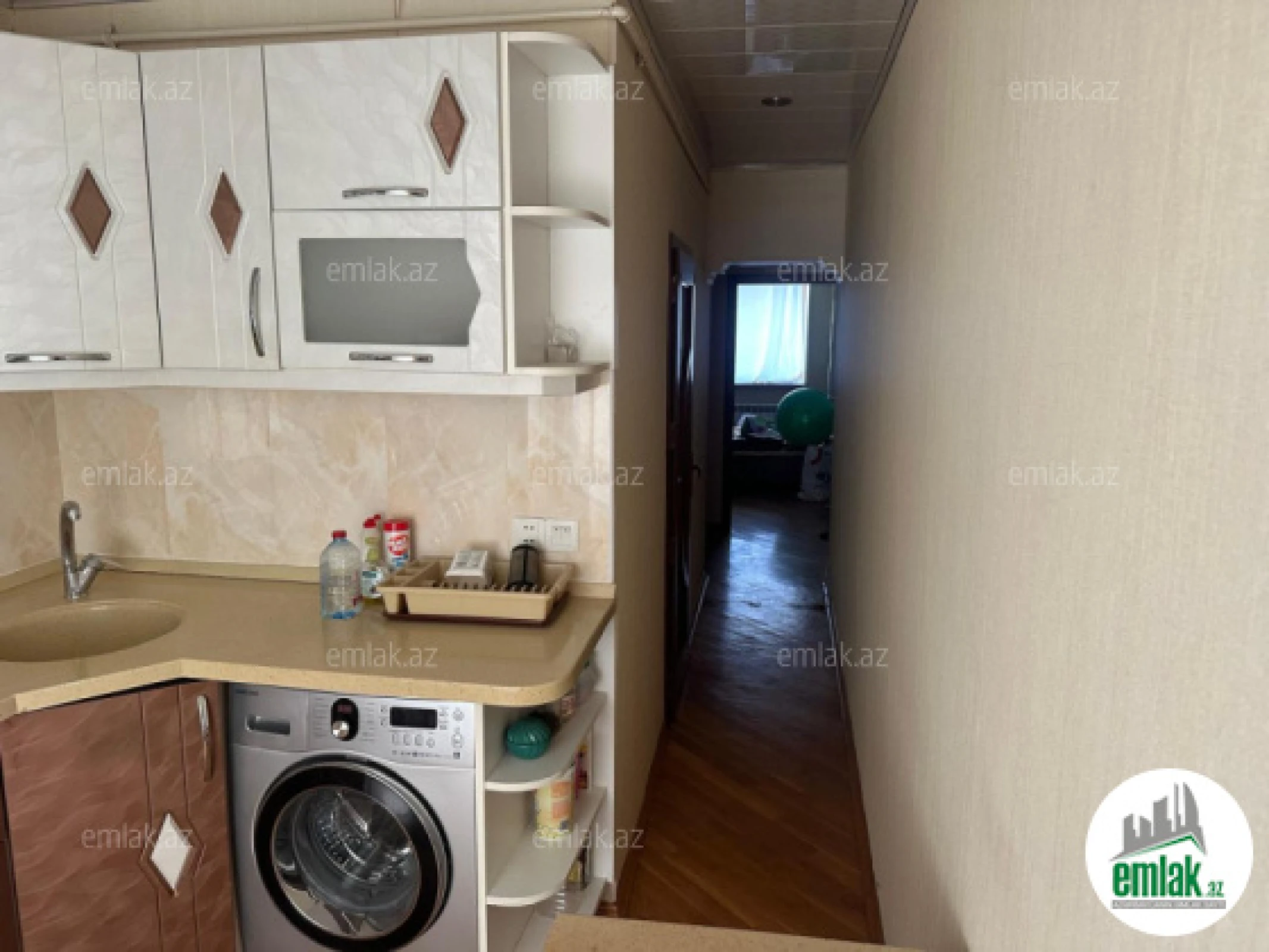 Satılır 2 otaqlı köhnə tikili 65 m²