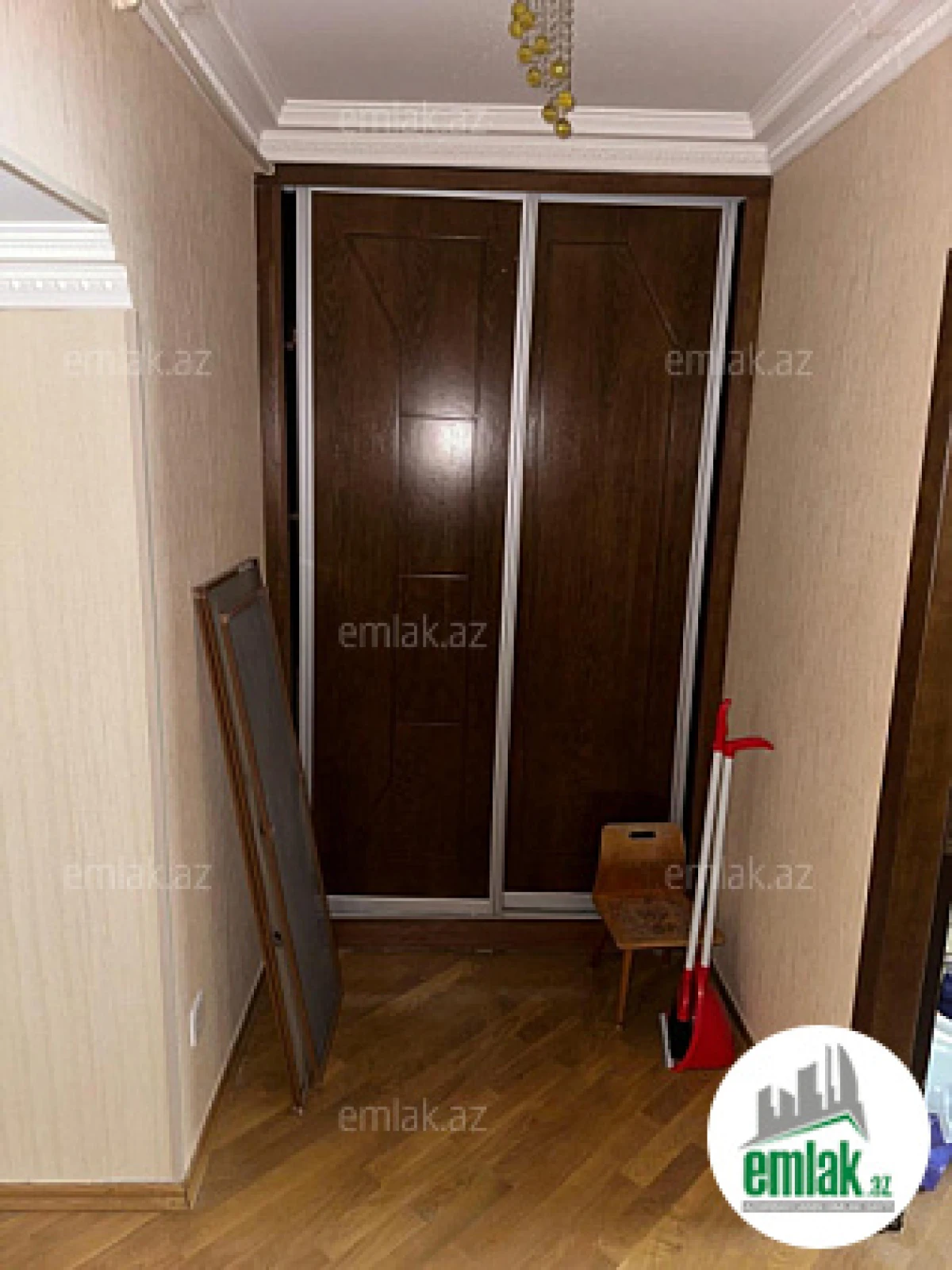 Satılır 2 otaqlı köhnə tikili 65 m²