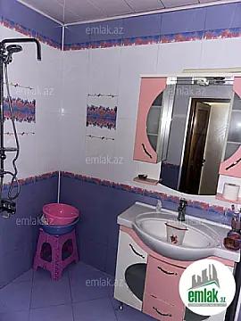 Satılır 2 otaqlı köhnə tikili 65 m²