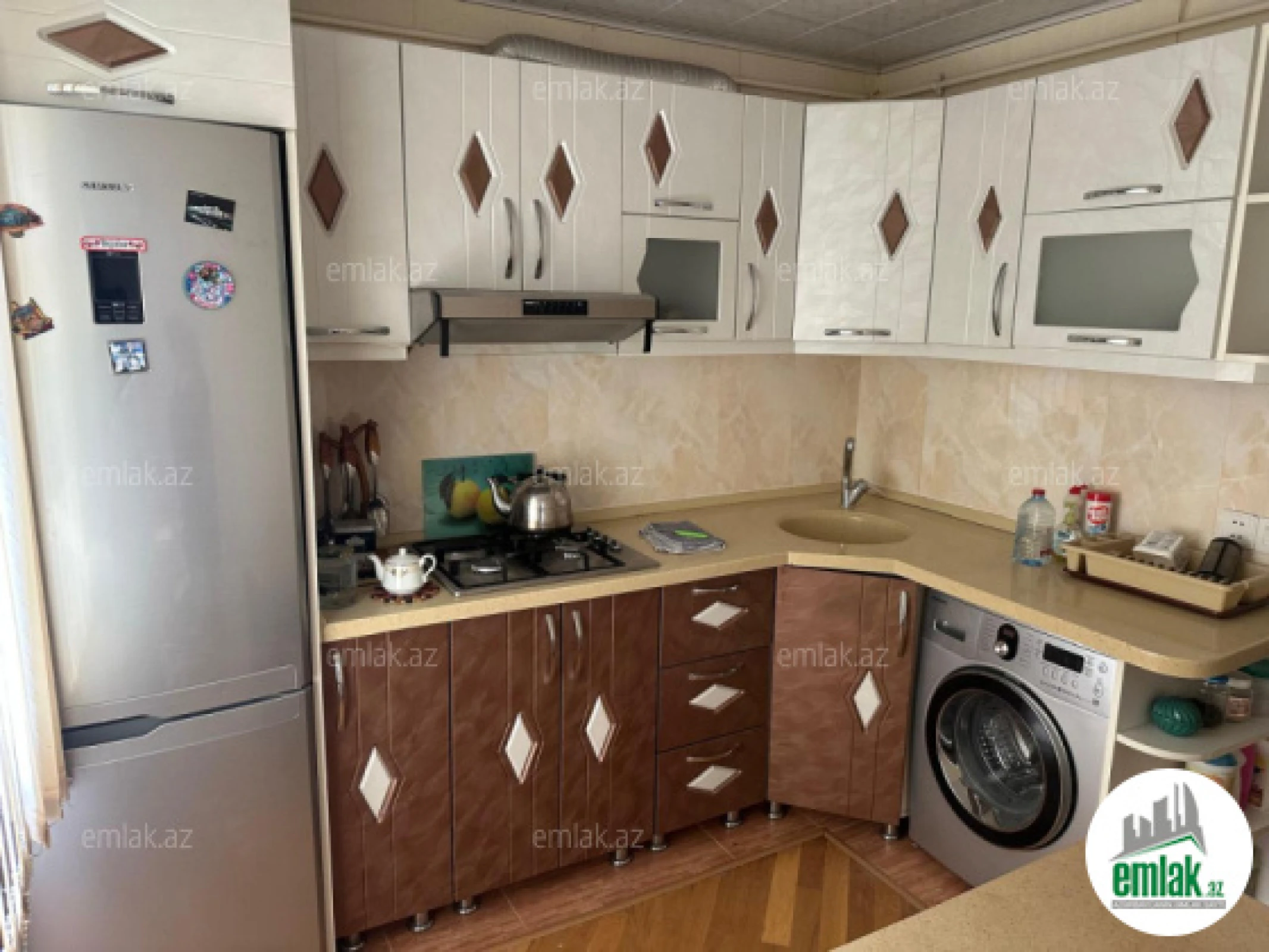 Satılır 2 otaqlı köhnə tikili 65 m²