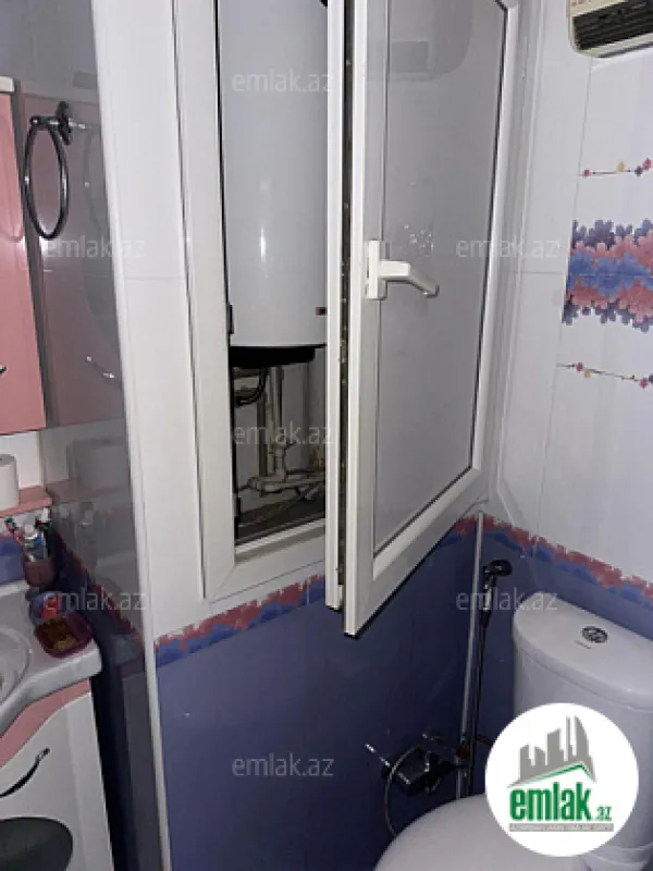 Satılır 2 otaqlı köhnə tikili 65 m²