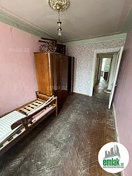 Satılır 3 otaqlı köhnə tikili 80 m²