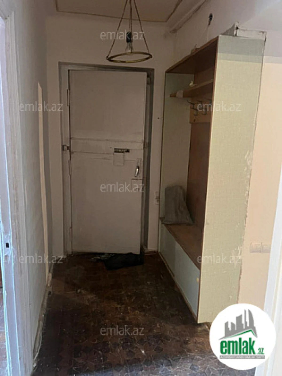 Satılır 3 otaqlı köhnə tikili 80 m²