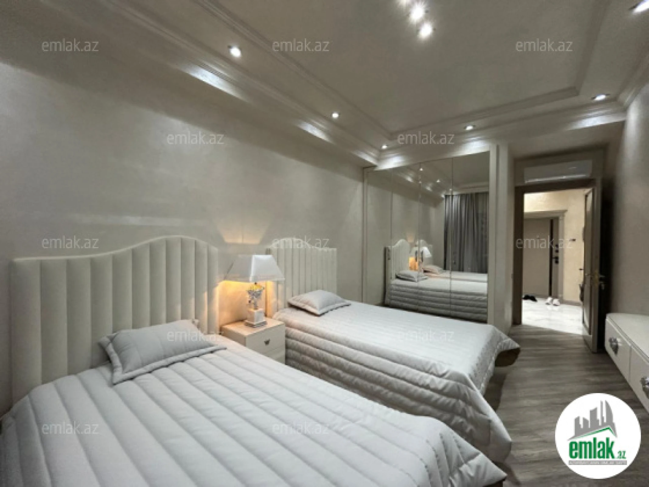 Satılır 3 otaqlı yeni tikili 140 m²