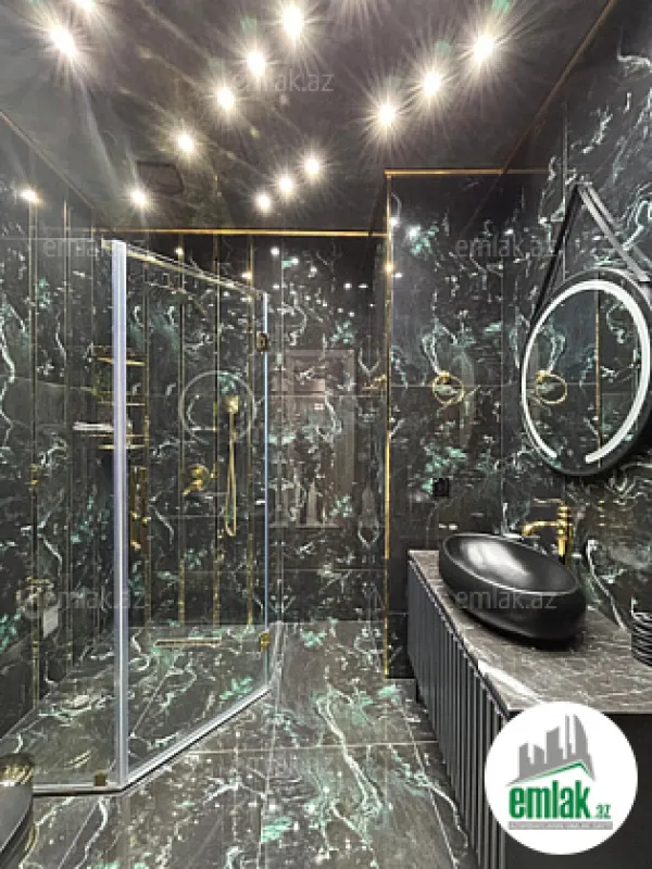 Satılır 3 otaqlı yeni tikili 140 m²