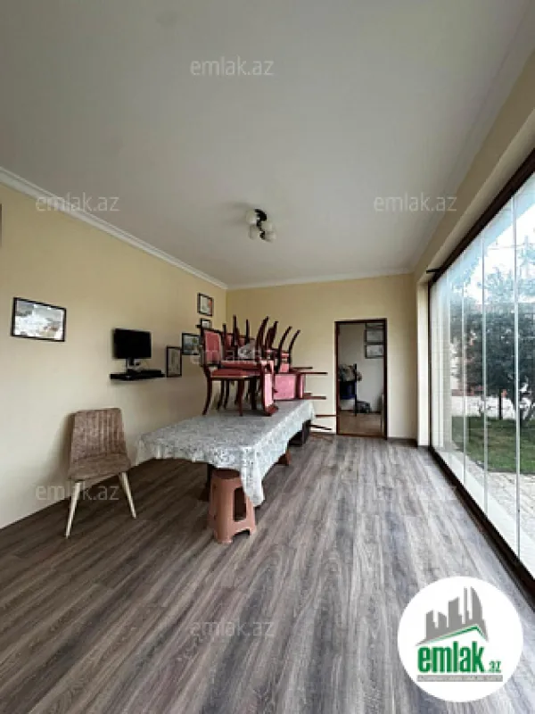 Satılır 6 otaqlı mənzil 150 m²