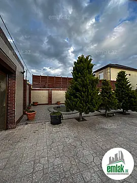 Satılır 4 otaqlı mənzil 150 m²