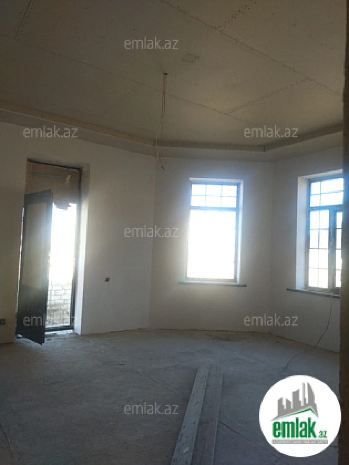Satılır 6 otaqlı həyət evi 170 m²
