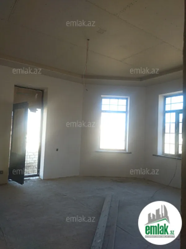 Satılır 6 otaqlı həyət evi 170 m²