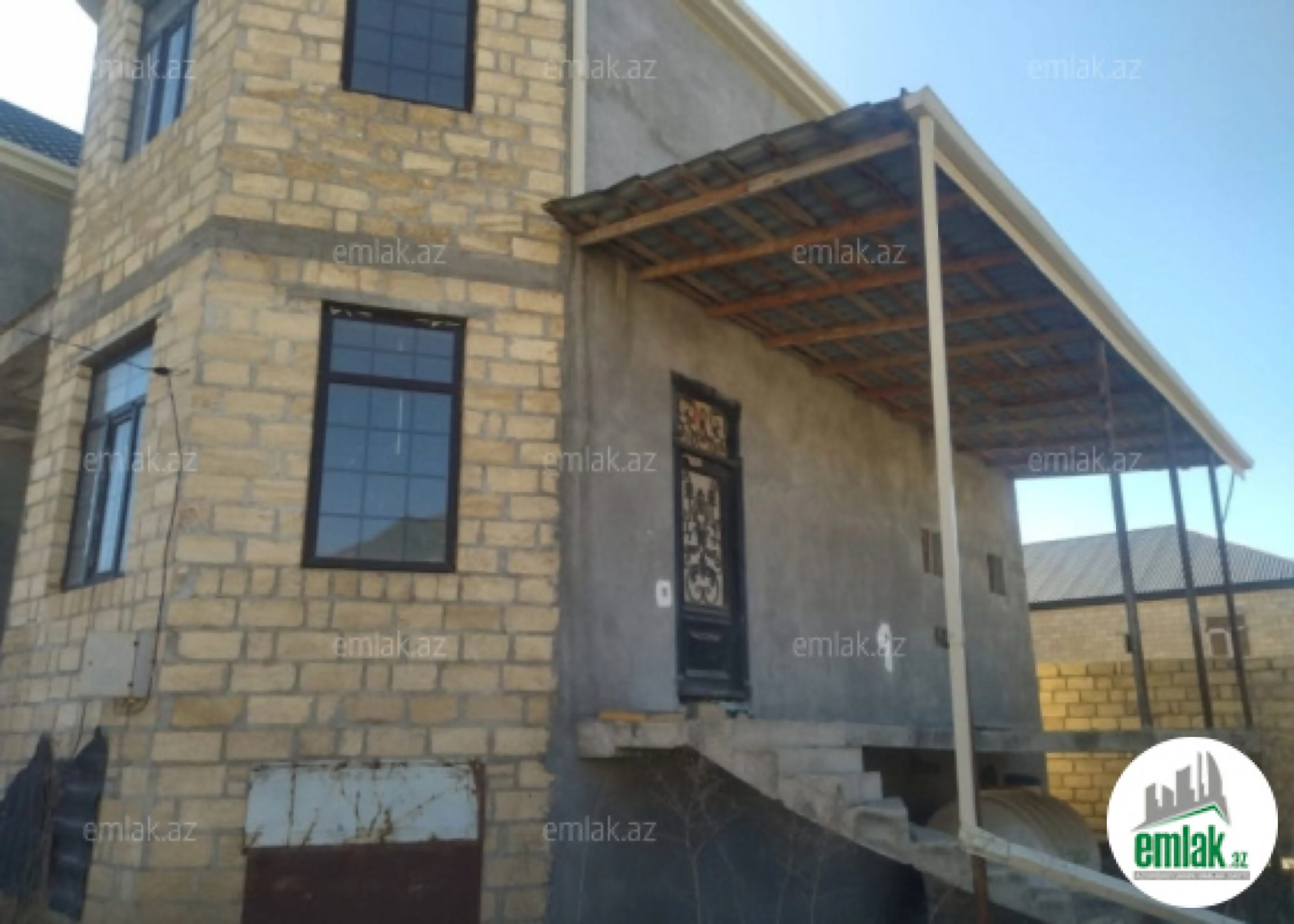 Satılır 6 otaqlı həyət evi 170 m²