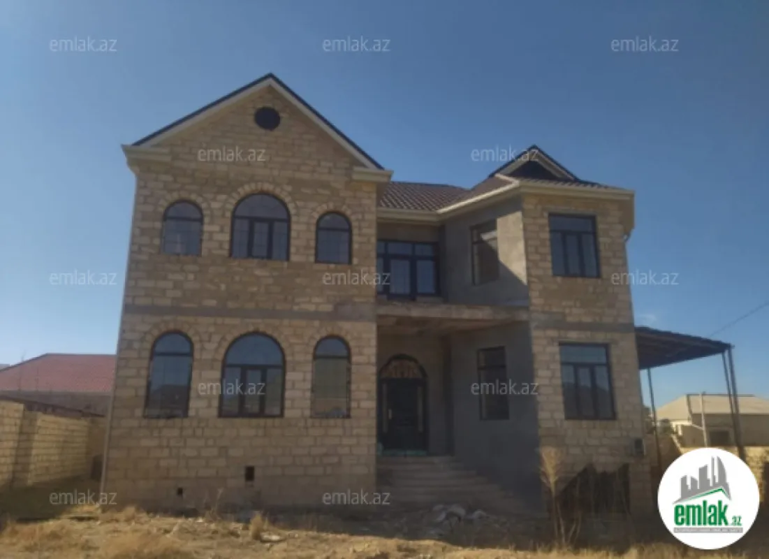 Satılır 6 otaqlı həyət evi 170 m²