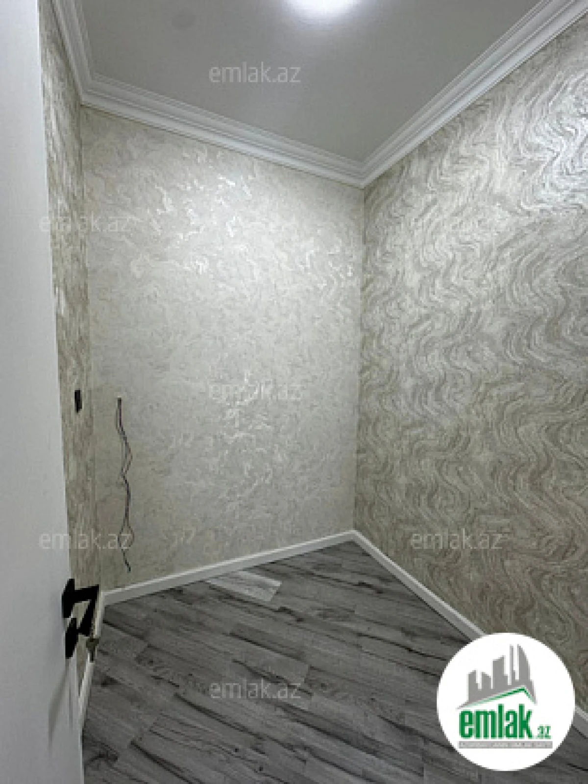 Satılır 4 otaqlı mənzil 150 m²